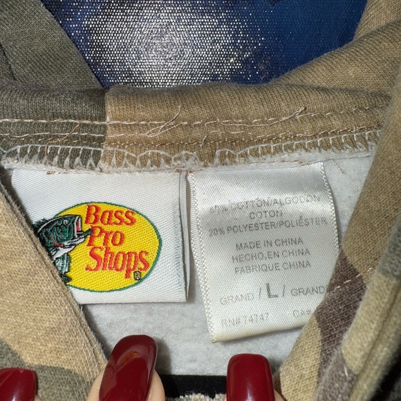 Preloved Bass Pro Shops Green and Brown Camo Hoodie - Picture 3 of 5
